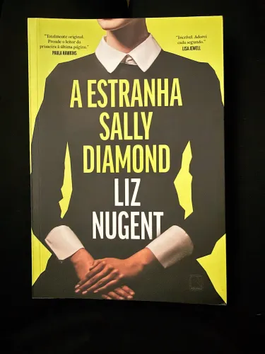 Livro A Estranha Sally Diamond - Liz Nugent