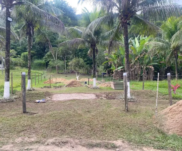 Terreno em Tanguá 300 metros quadrados/ 10 de frente 30 de fundo.