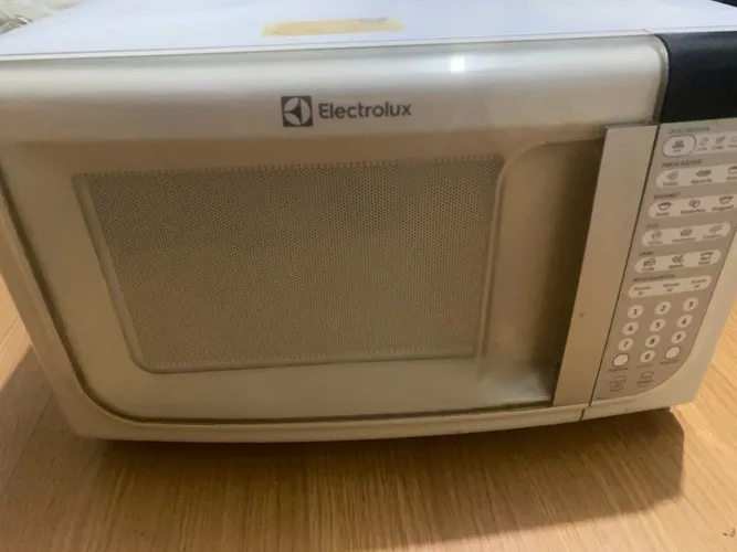 Microondas Eletrolux (bom estado)