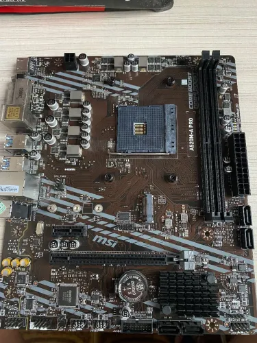 placa mãe A520M PRO, ACOMPANHA 4 VENTOINHAS RGB
