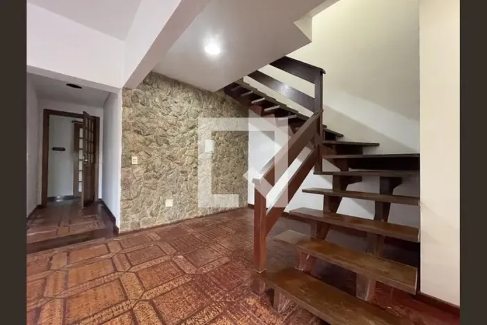 Casa à Venda - Partenon, 6 Quartos, 486 m2