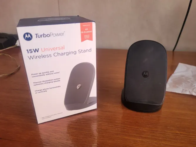 Suporte De Carregamento Sem Fio Motorola Turbopower 15w 