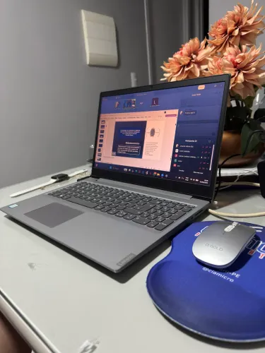 Notebook Lenovo Core i5 - Ótimo Estado | Ideal para Trabalho, Estudos e Design