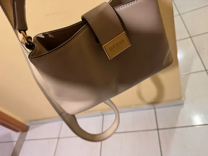 Bolsa guess original
