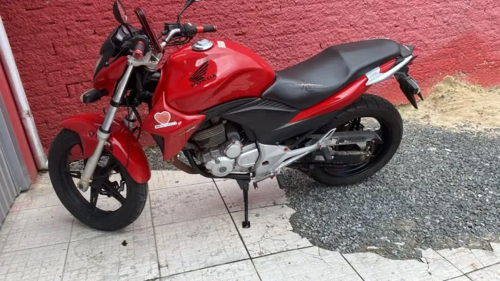 Cb 300
