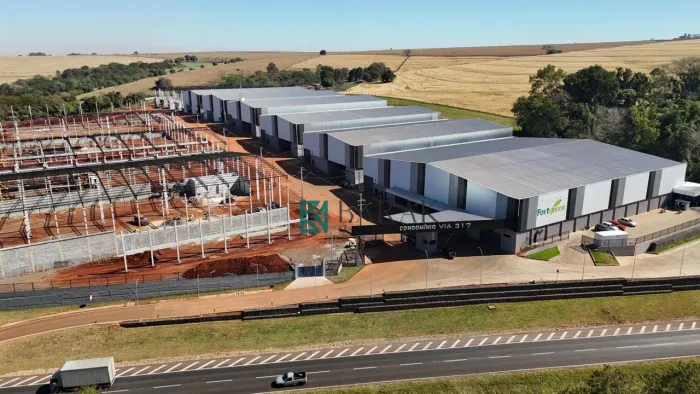 Galpão para alugar, 2450 m² por R$ 53.900,00/mês - Distrito Industrial 2 - Maringá/PR