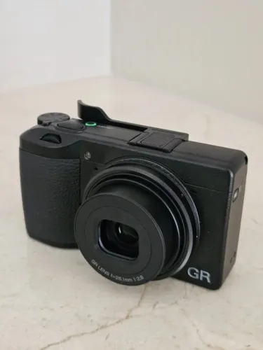 Ricoh GR III APS-C 24MP - Excelente Estado - Pouco Uso