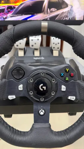 Volante Logitech G920 Driving Force - Xbox S/X e PC - na caixa