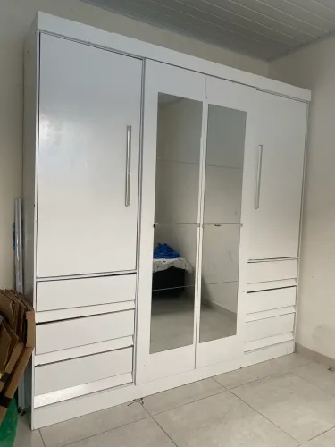 Guarda-roupa no valor de 750 com entrega e montagem aceitamos cartão