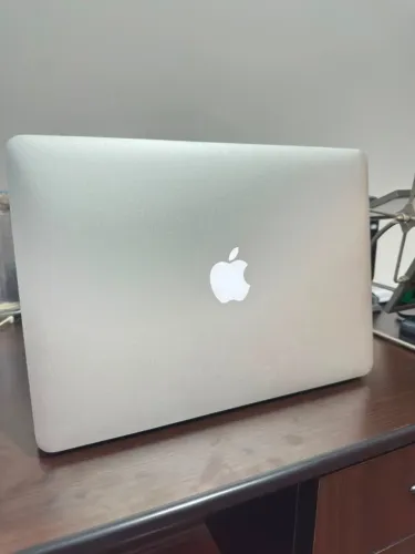 MacBook Air 13" Intel Core i7 | 8GB RAM | SSD 512GB | Excelente Estado
