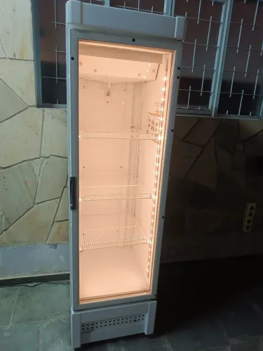 Cervejeira Slim Metalfrio VN28 (entrego)