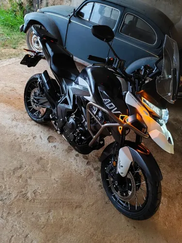 Moto linda,só pegar estrada