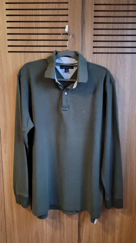 Sueter Tommy Hilfiger tamanho G tartan azul marinho. 