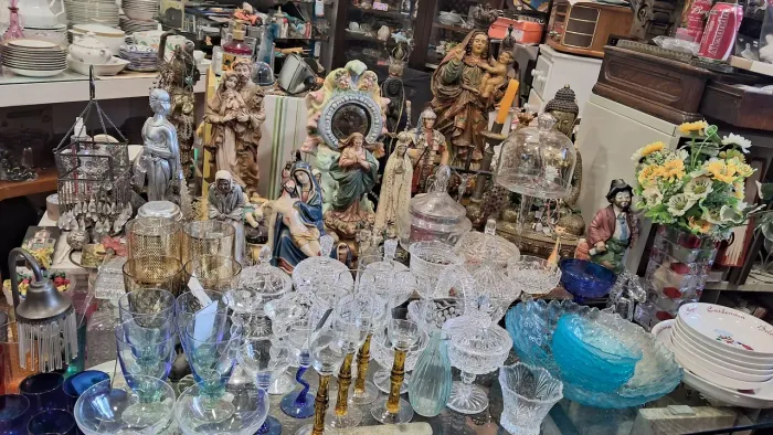 Antiguidades Belíssimos itens para decoração ou uso Savassi