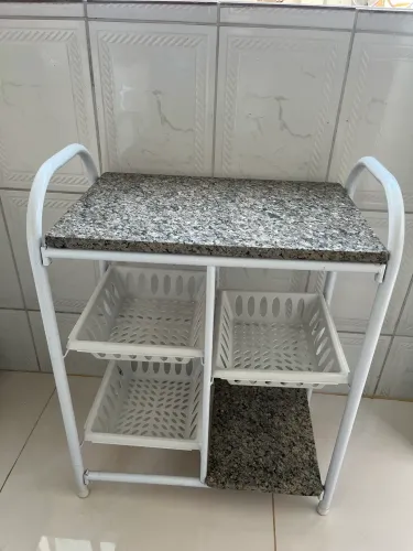 Fruteira De Chão Com 3 Cestos E 2 Prateleiras Em Granito