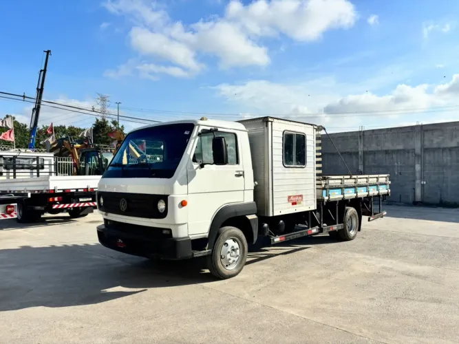 Volkswagen 8.160 2013
