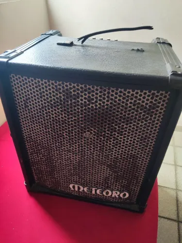 Amplificador de baixo Meteoro super Bass Qx 200