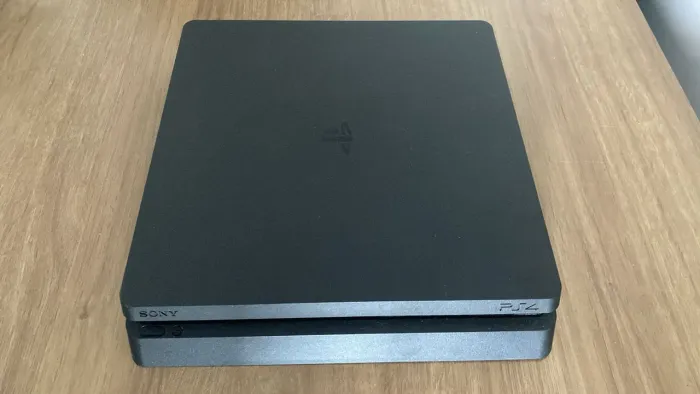 Playstation 4 Slim 1 Tera