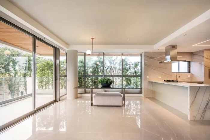 Apartamento à venda no Água Verde, Ed. Lalique ARYA1