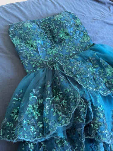 Vestido longo de festa, formatura ou debutante azul