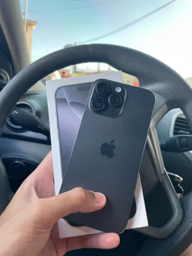 iPhone 16 pro Max 94% bateria Leia Legenda 