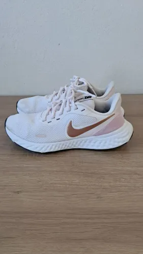 Tênis Nike Revolution 5 ORIGINAL 