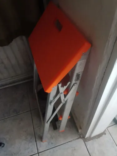Vendo escada alumínio 3degrau semi nova pouco uso