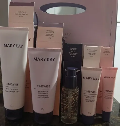 Vende-se kit TimeWise da Mary Kay para tratamento da sua pele do rosto. Preço promocional