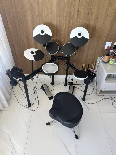 Bateria Eletrônica Roland TD-02KV 