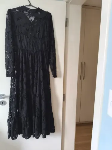 Vestido longo de renda preto