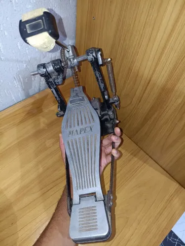 Pedal (mapex) 260 reais 