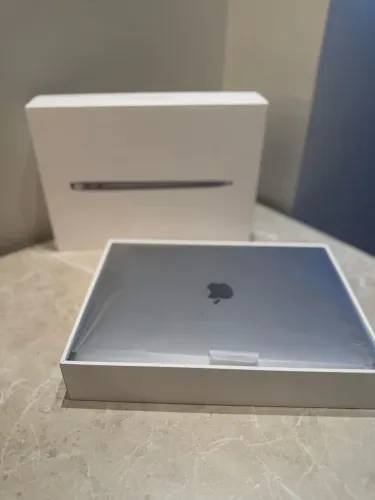 MacBook Air M1 256Gb SSD 8GB de ram - Space gray / impecável