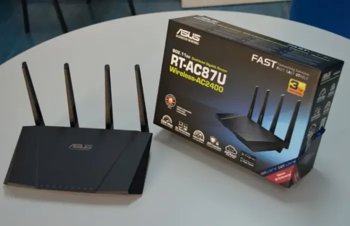 Roteador ASUS RT-AC87U AC2400 Dual Band Gigabit | Completo na Caixa | Excelente Estado
