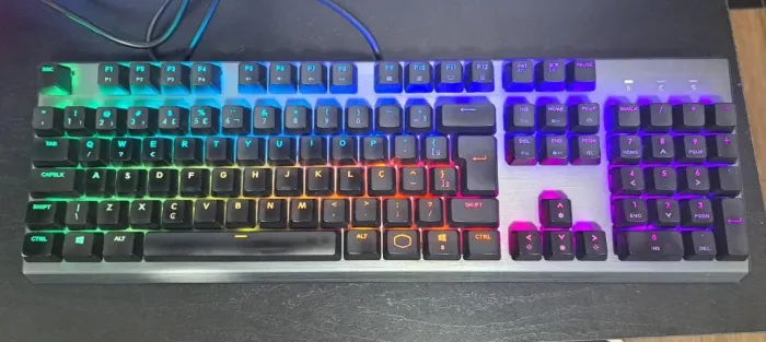 Teclado Mecanico Gamer Cooler Master CK350 RGB Switch Brown