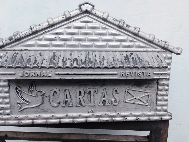 Correios de muro