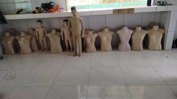 Vendo todos esses manequins 300$