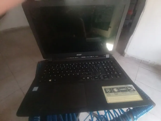 Notebook Acer com defeito