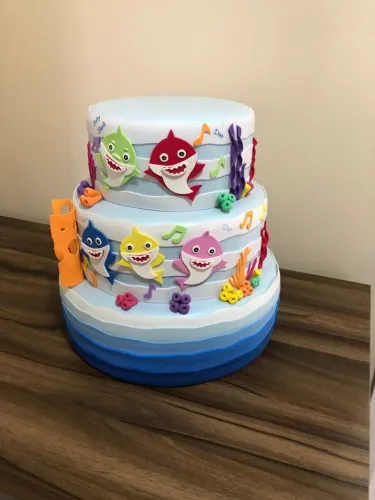 Bolo Cenográfico Baby Shark ? Liquidação de Acervo