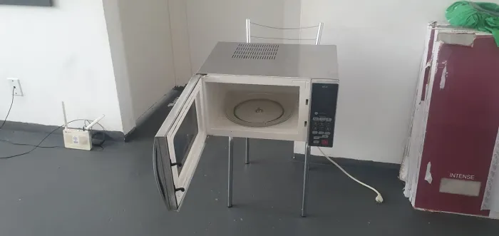 Micro-ondas Inox Brastemp Alive! 120V 38L