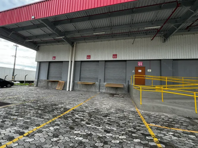 Galpão/Depósito/Armazém para aluguel tem 1750 metros quadrados