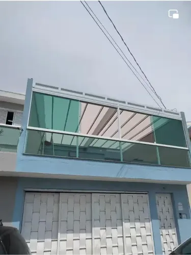 Cobertura retrátil leve