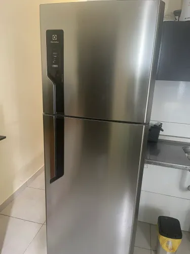 Vendo Geladeira electrolux 480l