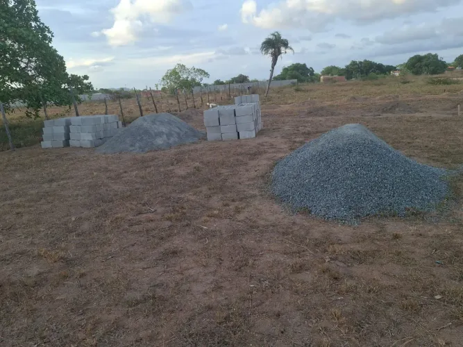 Passa- se 3 lotes de 600 m quadrados ao todo