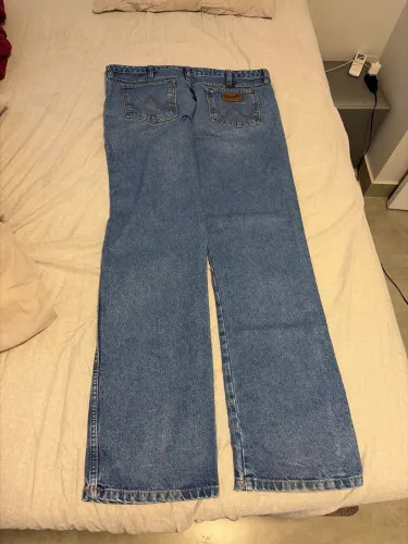 Calça Wrangler tamanho 42