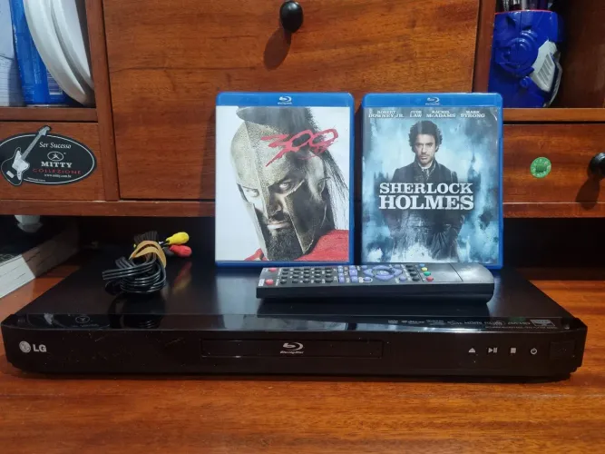 Dvd blu-ray lg em otimo estado com controle original