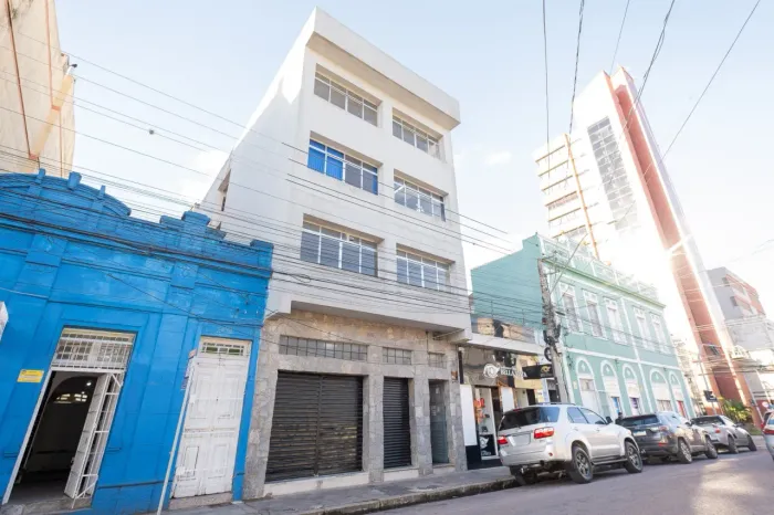 Sala Comercial para Aluguel no Centro de Pelotas RS com Excelente Localização, Espaço Func