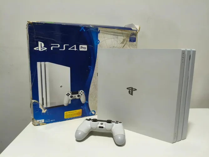 PS4 pro edição desbloqueado completo com Caixa topzera passo cartão com entrega grátis