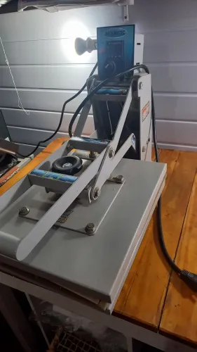 Prensa térmica Sublimação Máquinatec 35x40 