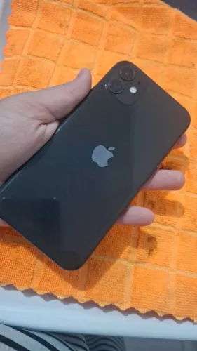 iPhone 11 sem marcas de uso