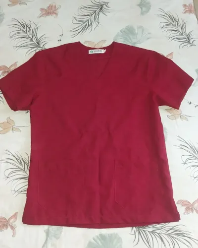 Pijama Hospitalar, tamanho P, cor vinho, nunca usado